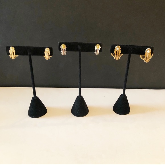 CLIP Earrings. Three Pairs. - Picture 6 of 7